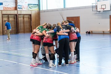 Bild 328 - wBJ HSG Kremperheide/Muensterdorf - HSG Joerl-Doppeleiche Vioel : Ergebnis: 34:23